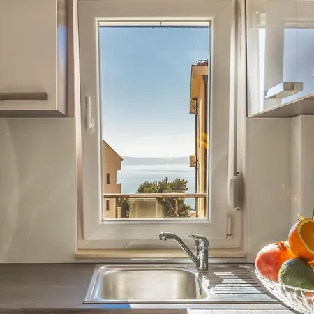 Andela 4 * Makarska