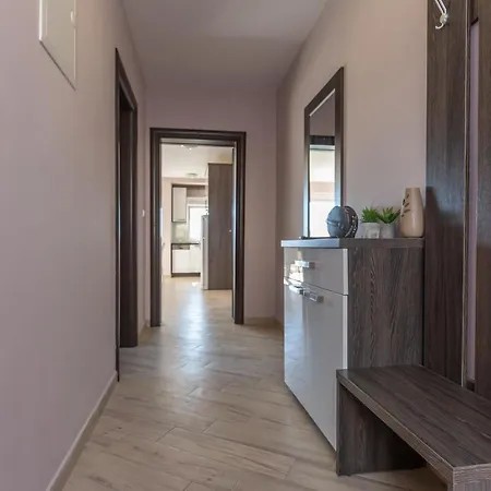 Andela 4 Apartment