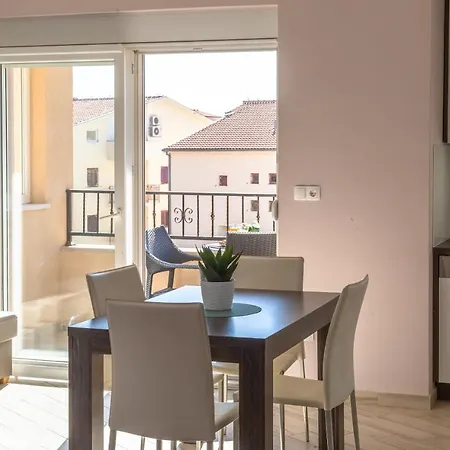 Apartment Andela 4