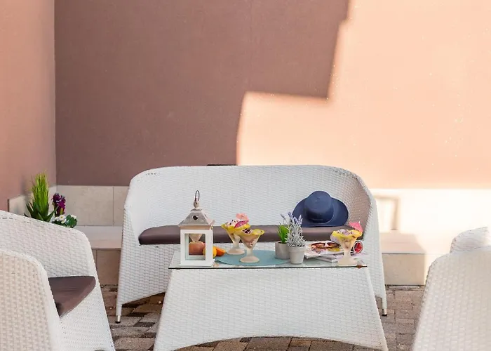 Apartman Andela 4 *